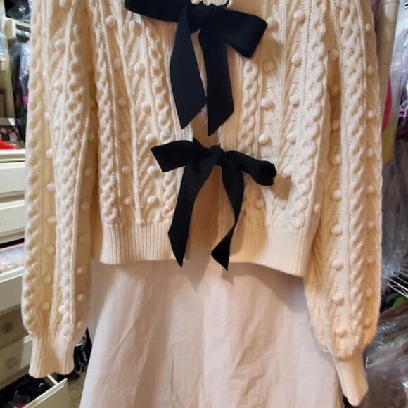 Alice and Olivia Kitty Bow Sweater Small - Picture 2 of 3